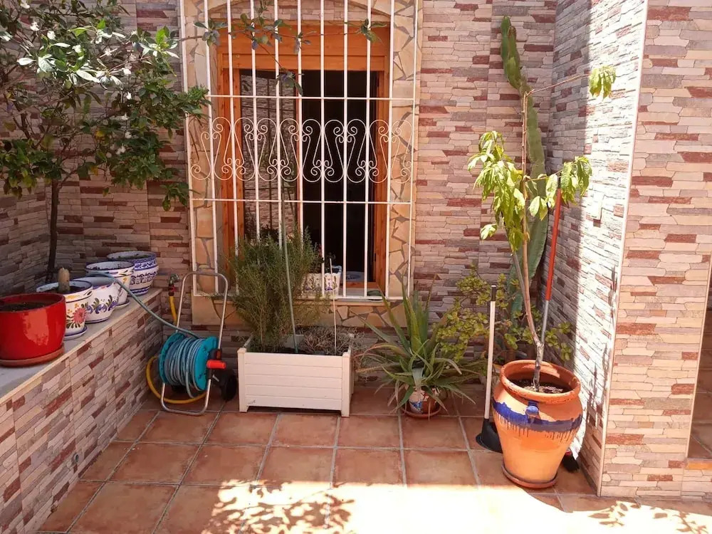 Ideal couple, small house with terrace, Bbq and area Pool