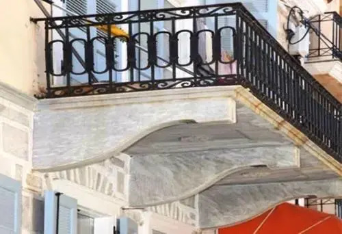 Mavrikakis Studios