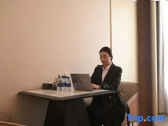 Meihao Li Zhi Hotel (Dali Lake Park High-Speed Rail Station Branch)