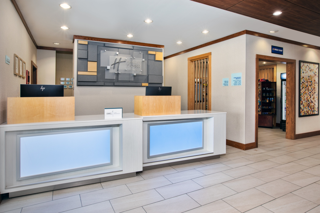 Holiday Inn Express & Suites Buffalo by IHG
