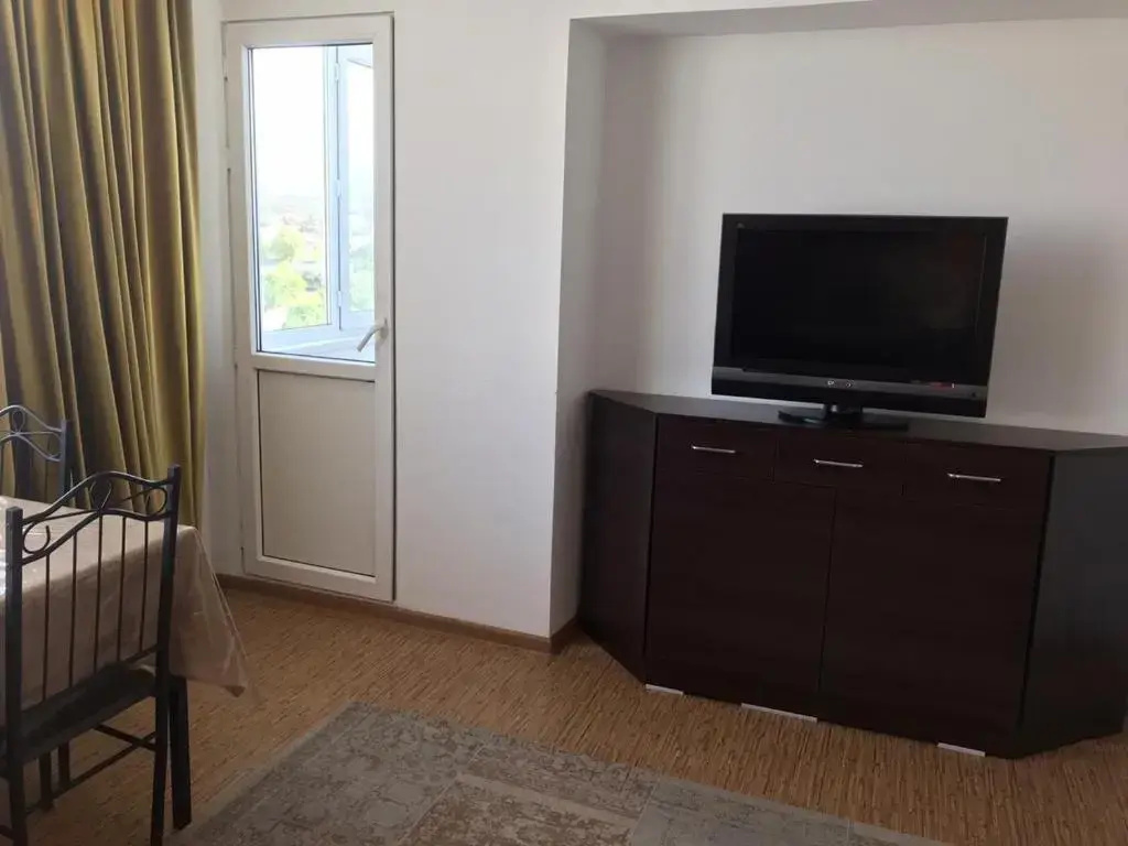 Stil'naja i ujutnaja odnokomnatnaja kvartira v g.Almaty