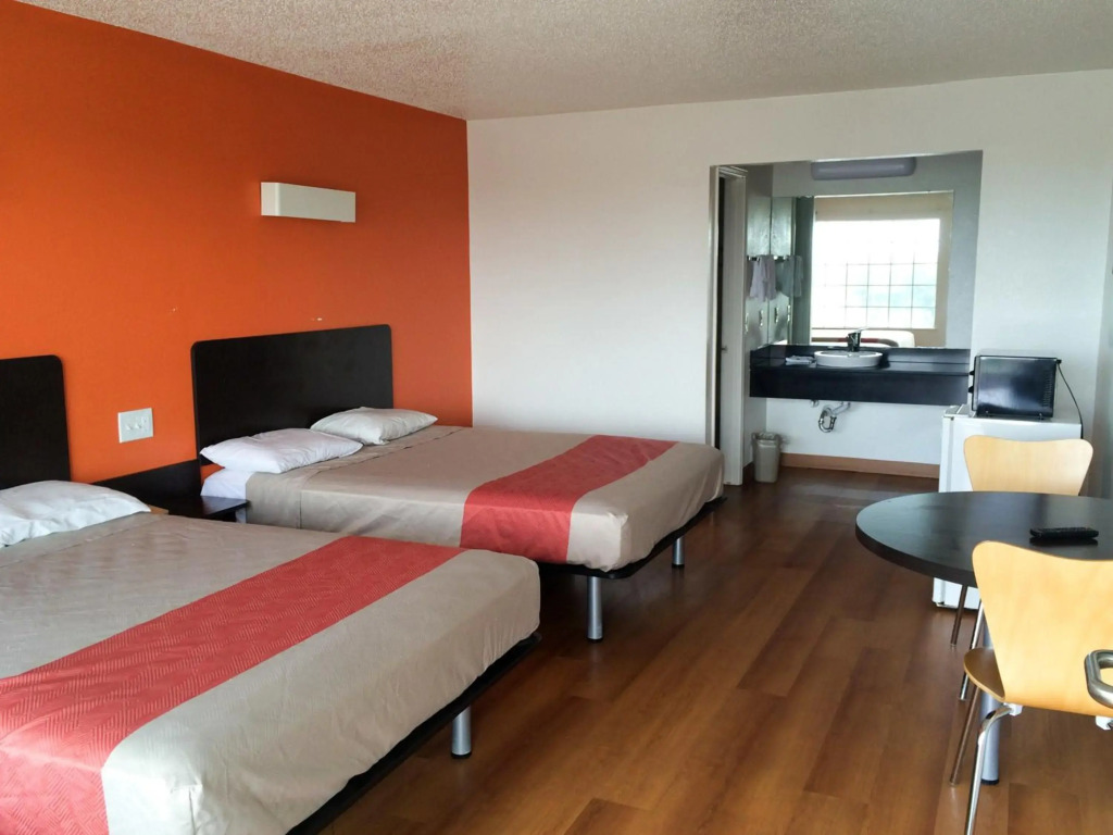Motel 6-Waxahachie, TX