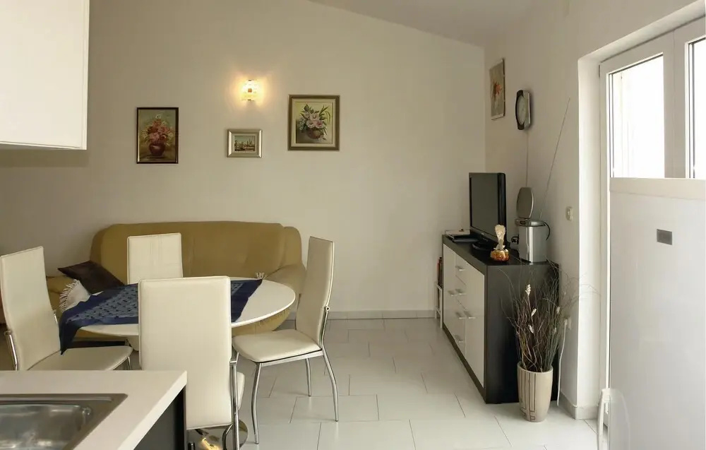 Beautiful Apartment in Pag With 1 Bedrooms