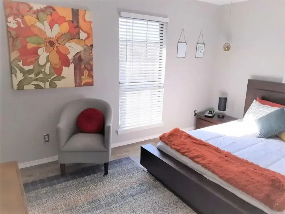 Next to Integris Baptist Hospital-Suite