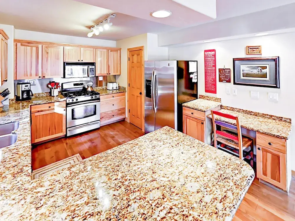 505 S 2nd - 5 Br Home