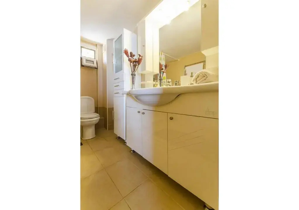 Med Sea Suites