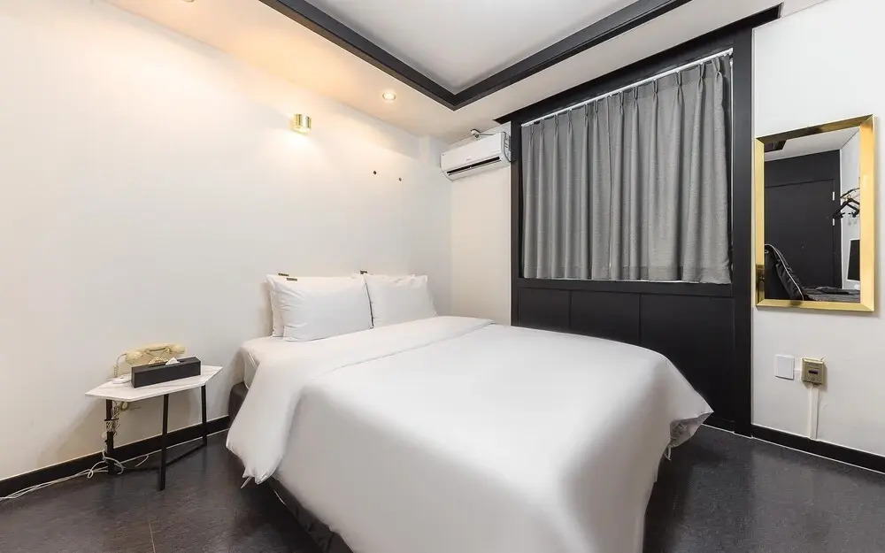 Gunsan the Bridge Hotel