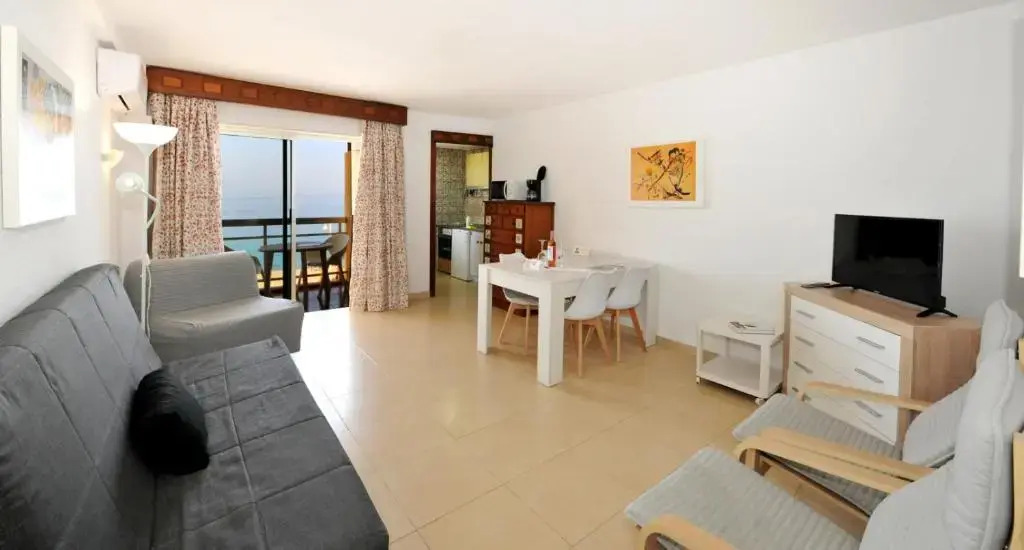 APARTAMENTOS CHINASOL