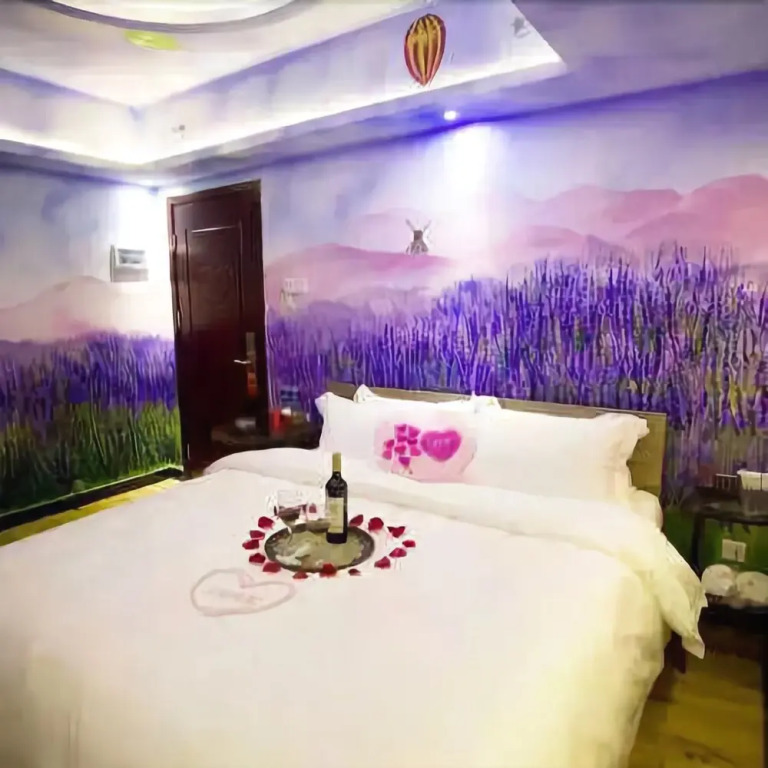 Zuiai Theme Hotel