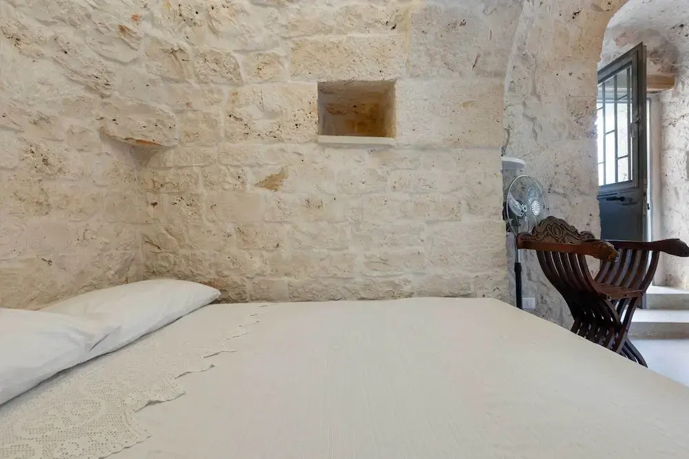 3745 Trullo Puspo by Barbarhouse
