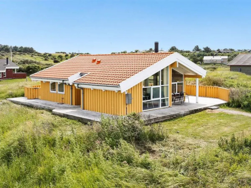 "Bjarni" - 125m from the sea in NW Jutland