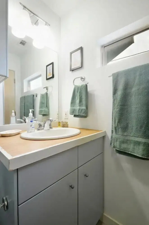 1BR South Austin Steps from 1st by RedAwning