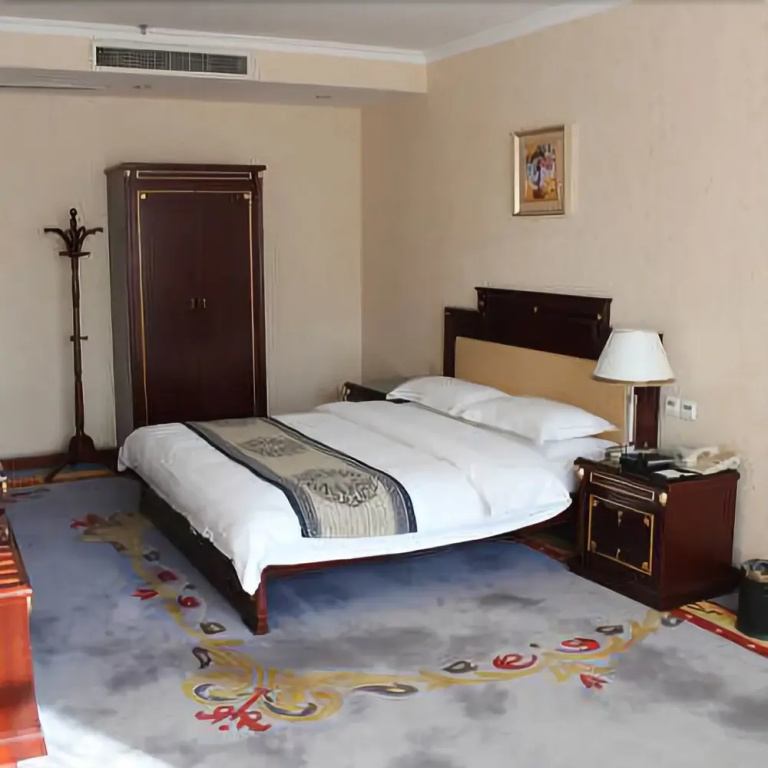 Yibin Hotel