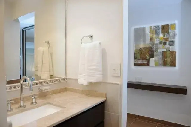 Lake Buenavista Apart Hotel & Suites