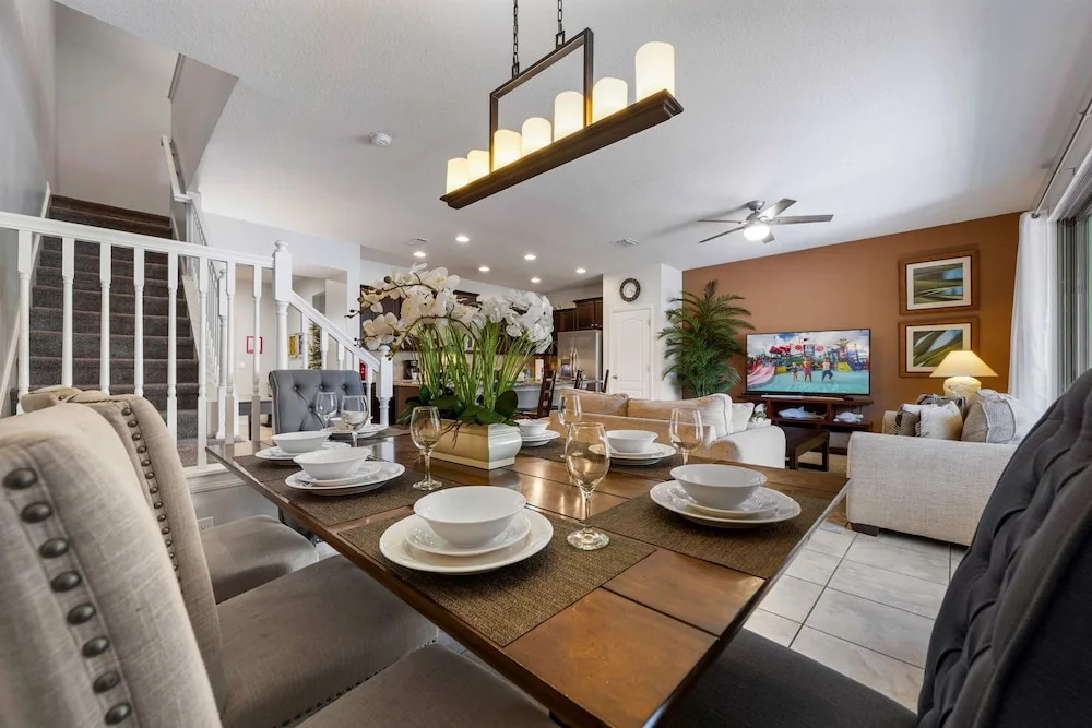 Townhome With Private Pool, BBQ & Free Waterpark!