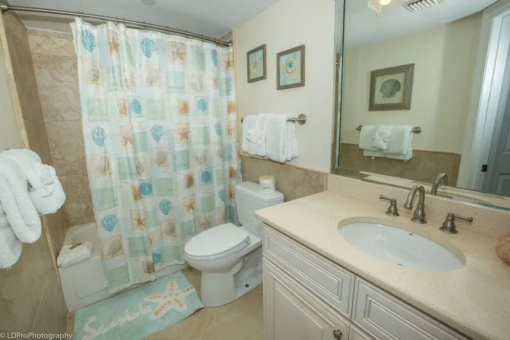 Inlet Reef 411 2 Bedroom Condo by RedAwning