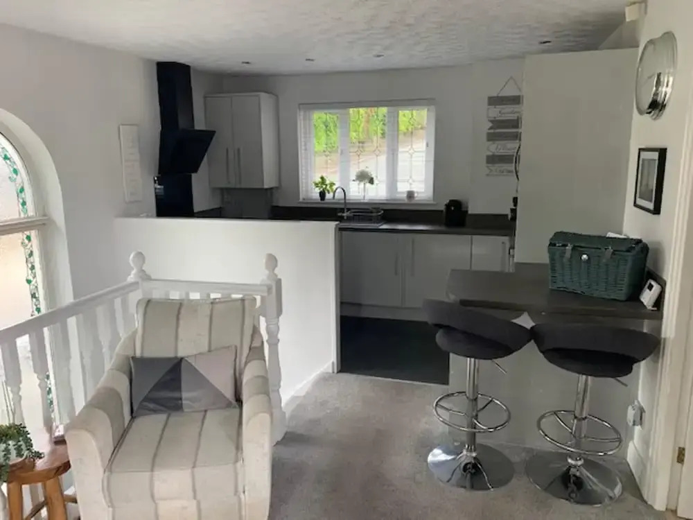 One Bedroom Apartment With En-suite & Patio