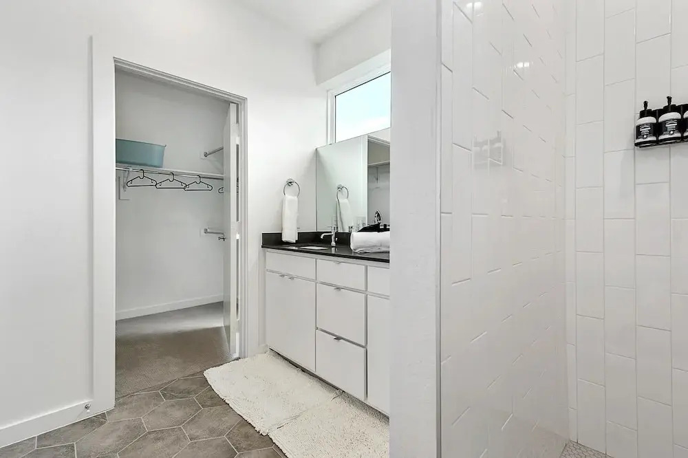 JURNY - Bishop Arts District - 2 Bedroom Apartments