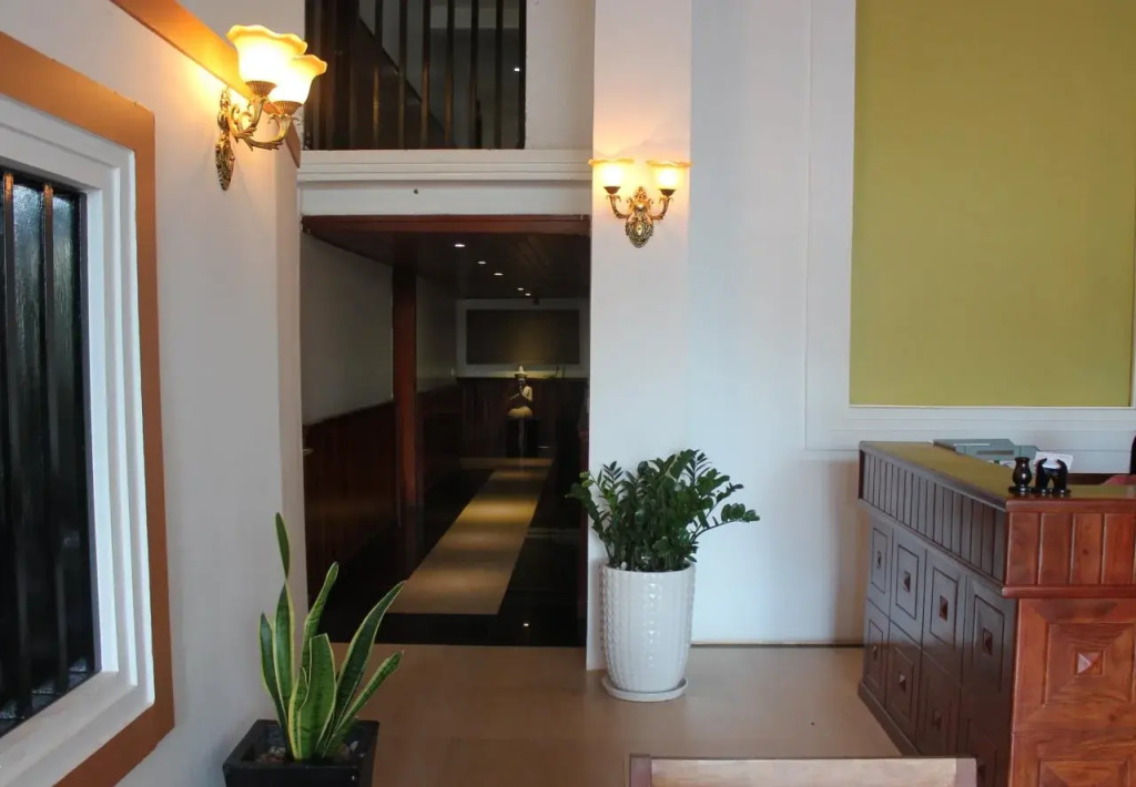 Suorkear Hotel