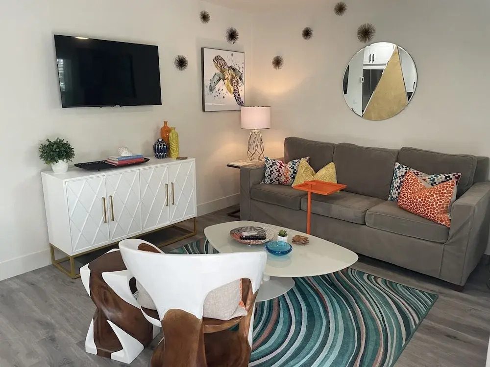 El Tropicale Vacation Rentals
