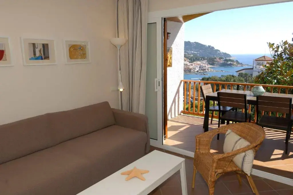 Panoramic Sea Views