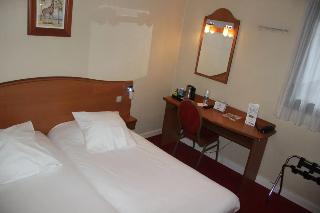 Kyriad Saint Quentin en Yvelines - Montigny