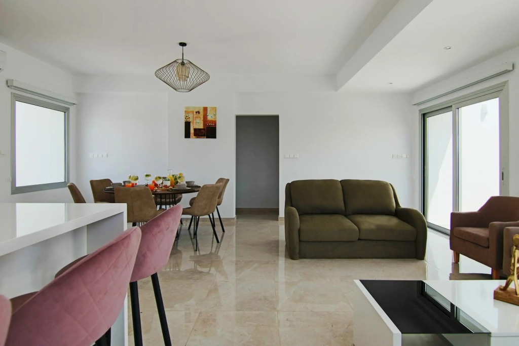 Phaedrus Living: Luxury Villa Ellison