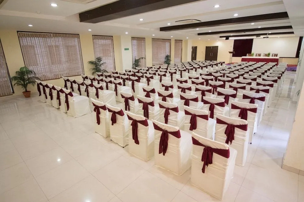 Grand Sarovar Portico