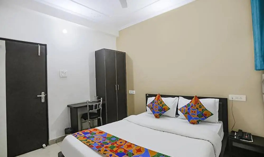 Fabhotel Lily Grand