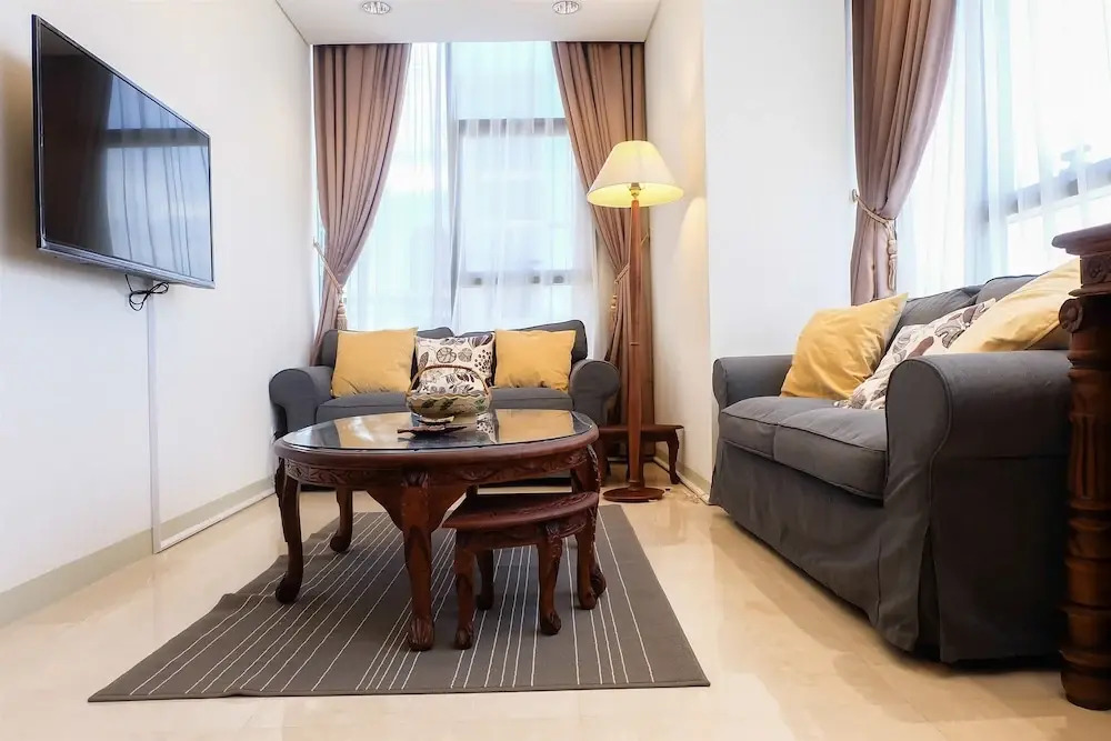 Comfy 2BR LAvenue Apartment By Travelio