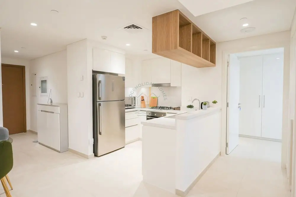 Yogi - Modern 2BR Apartment with Stunning Dubai Fountain