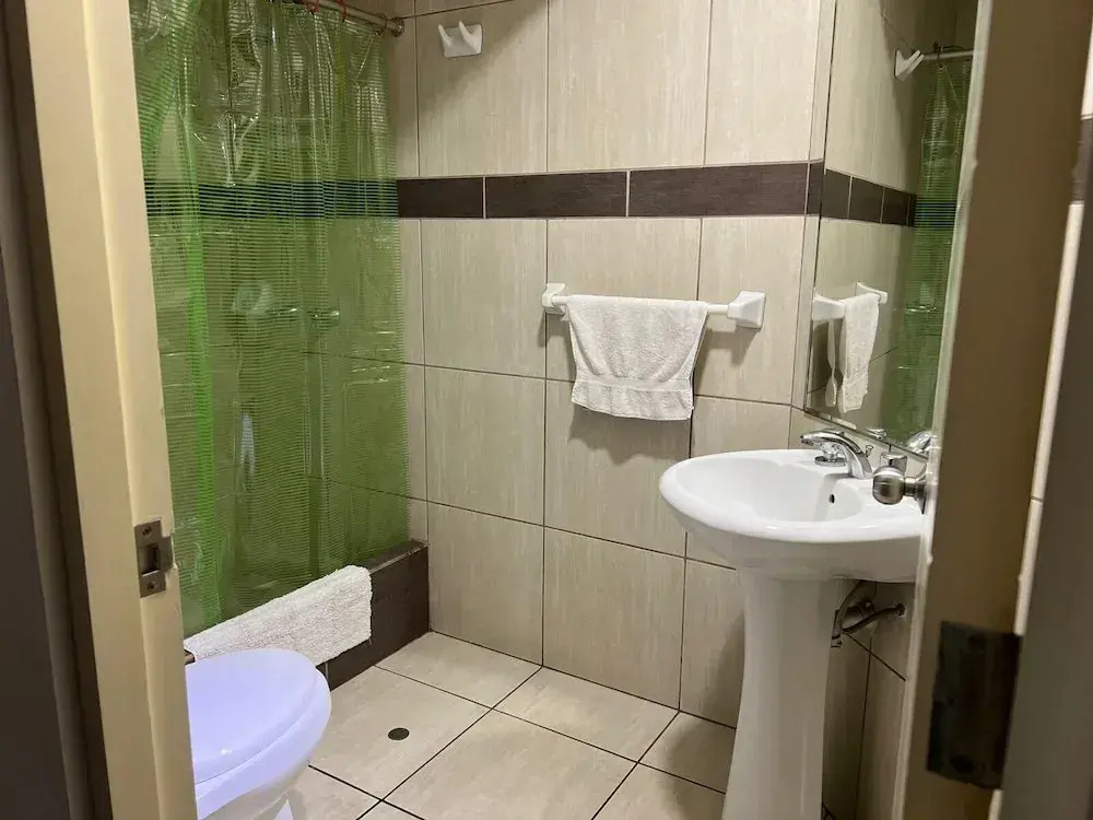 3bed Apt in Miraflores - Free Wifi, Free Parking
