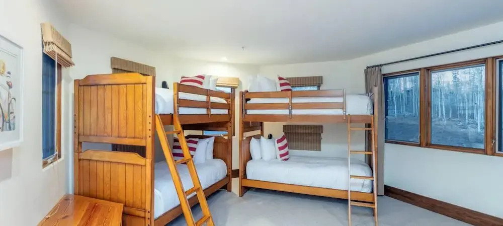 Slopeside Villa by Exceptional Stays