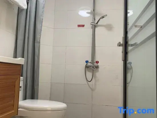 Shell Hotel (Anqing Taihu Huating Lake)