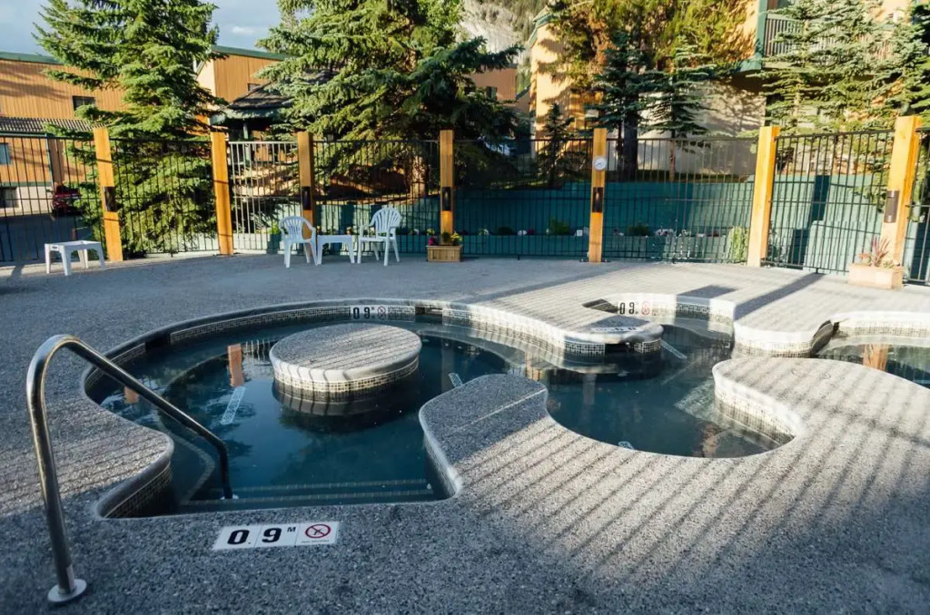 Douglas Fir Resort & Chalets