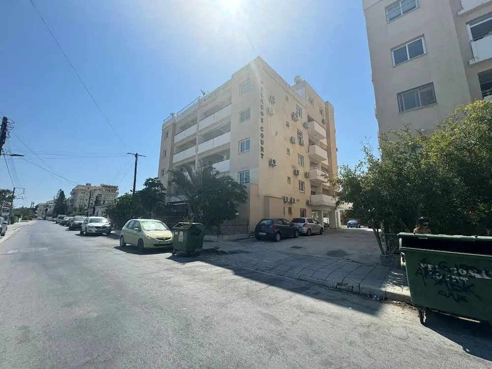 Bayview 2-BR Apartment in Larnaca