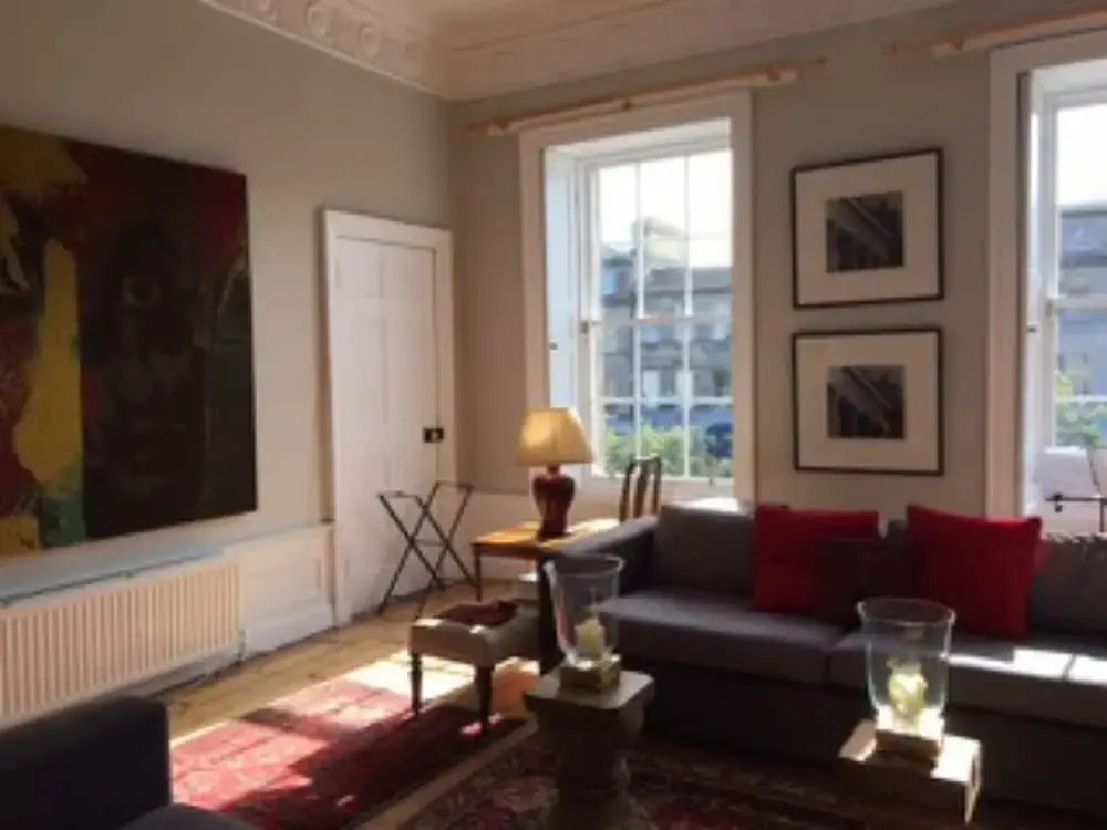 Elegant 2 Bedroom Home in City Centre
