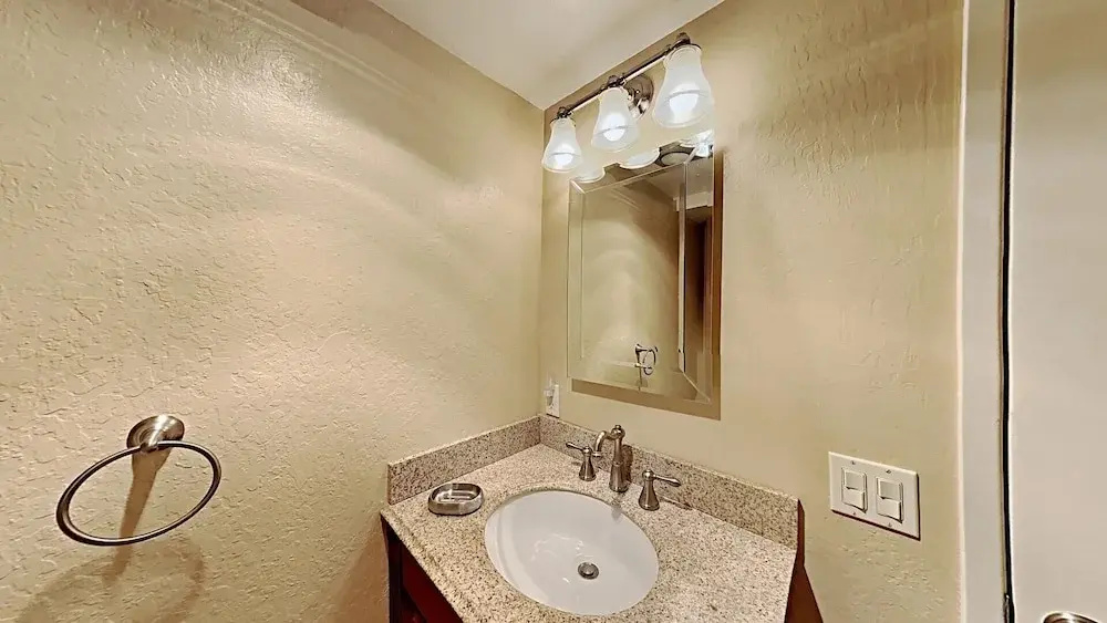 512 2 Bedroom Home