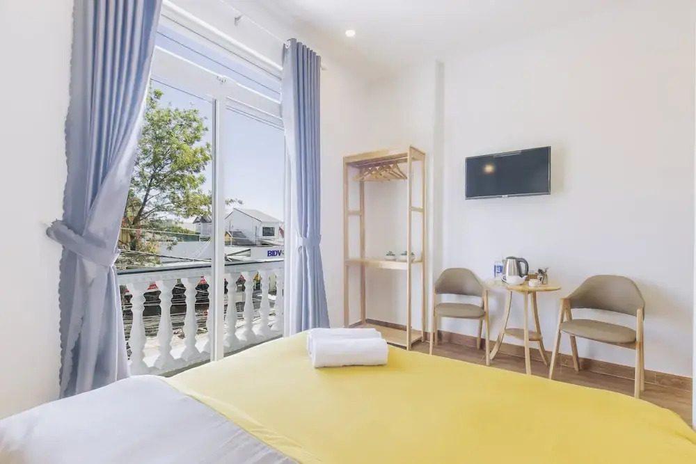 Thuat Khuyen Hotel