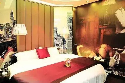 Carnival Fashion Hotel