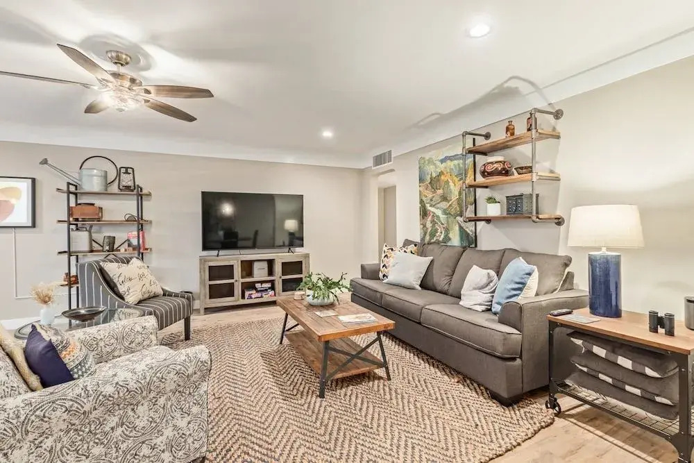 Pepper Mesa 4 Bedroom Home by Redawning