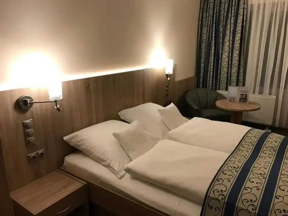 Room-studio for 2 People in Hamburg Mitt