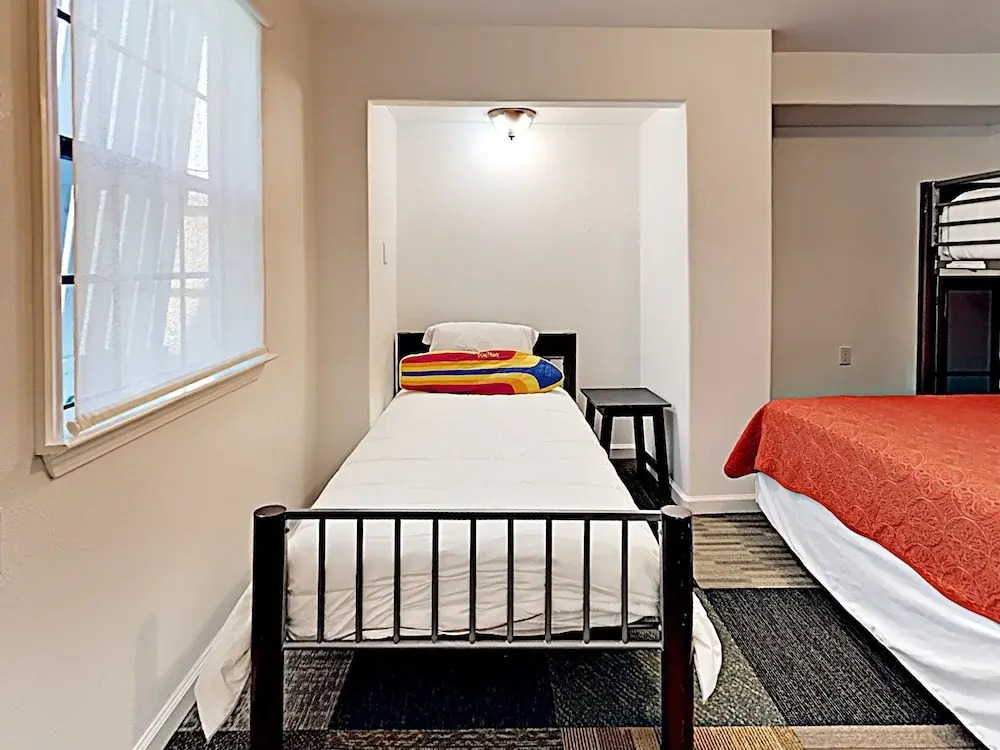 Hola Beaches - 4 Br Home