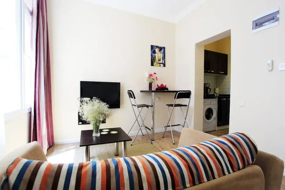 Alsancak City Hostel