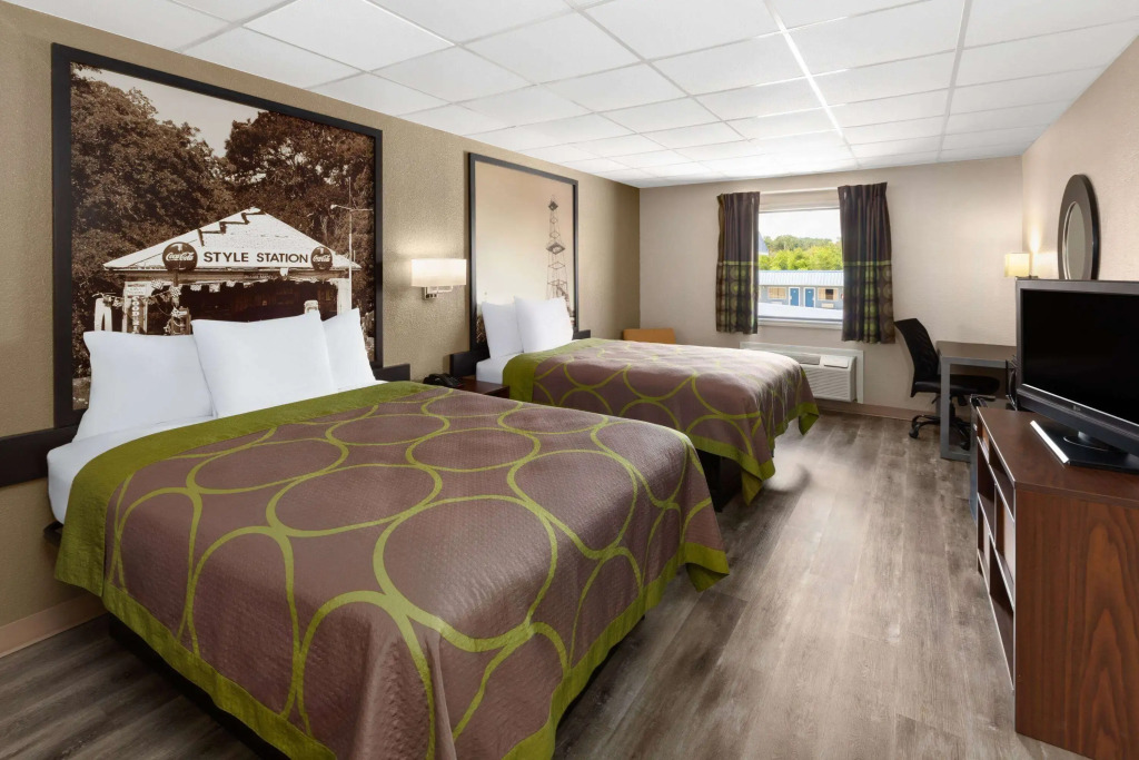 Super 8 by Wyndham Buffalo