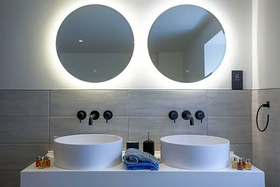 Pilgrim Suite