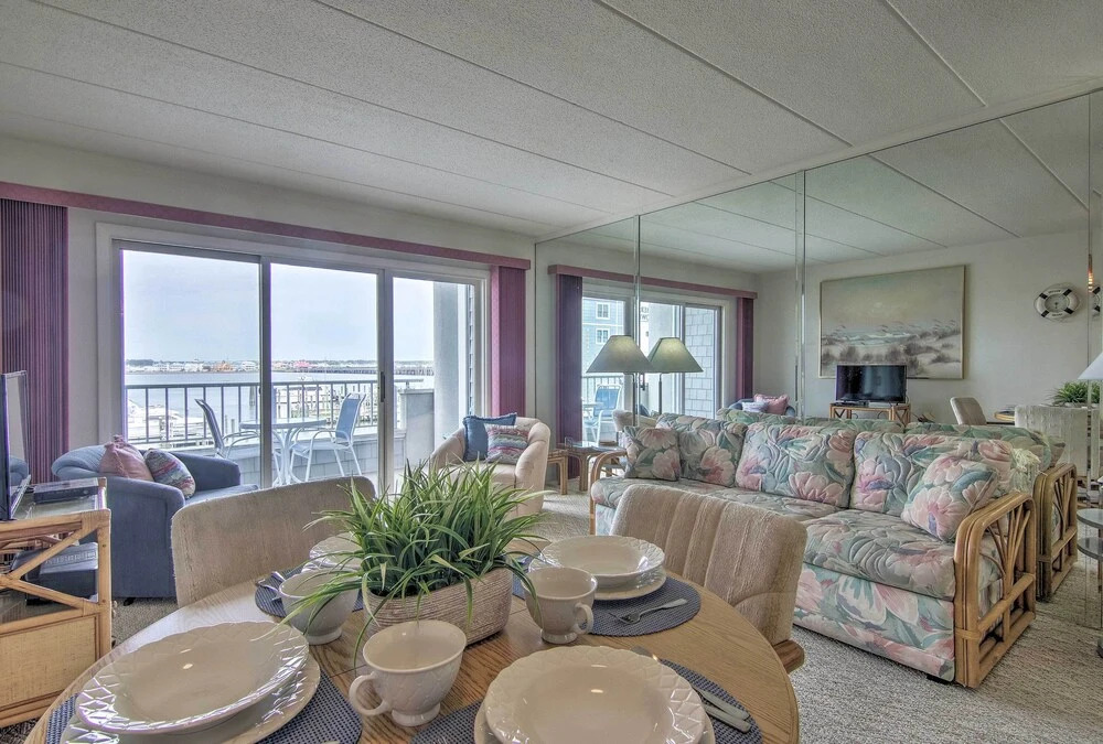 2 Mi to Ocean City Boardwalk: Gem w/ Pool + Marina