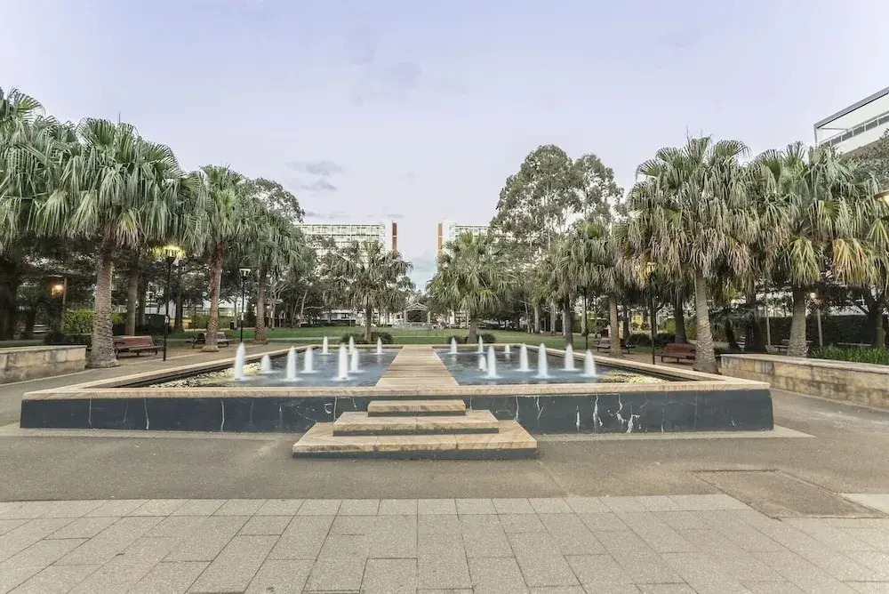 Beautiful home 2beds Apt @Waterloo-Close to CBD