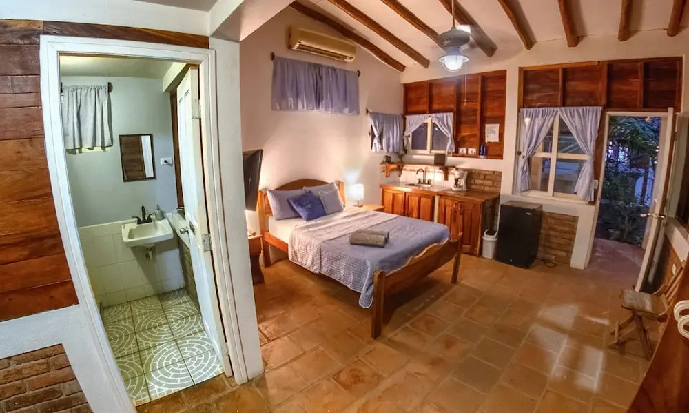 Beachfront 1-of-a-kind House w AC Pool Wifi ATV