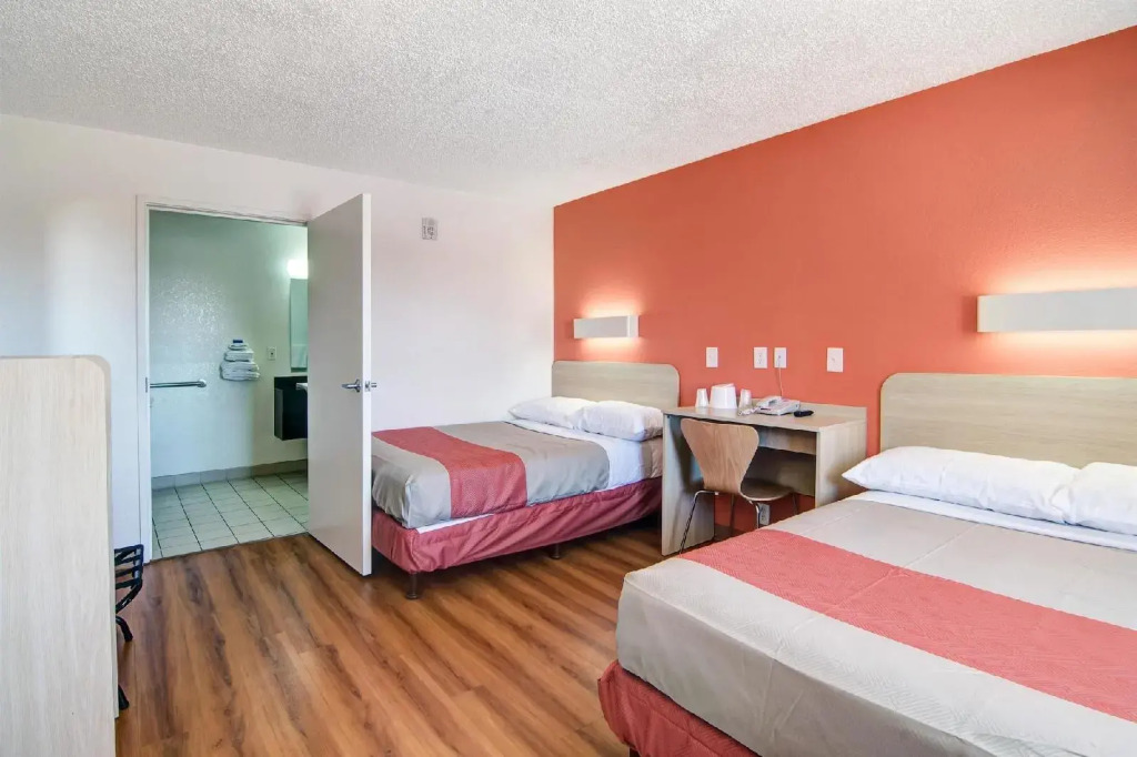Motel 6-Euless, TX - Dallas